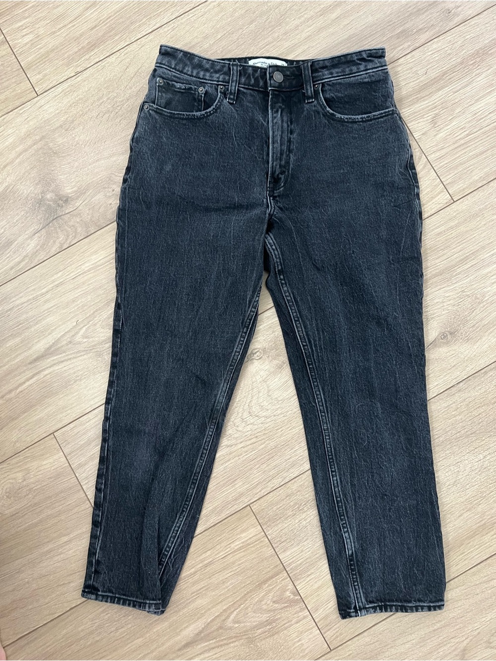 Abercrombie & Fitch The Mom High Rise Curve Love